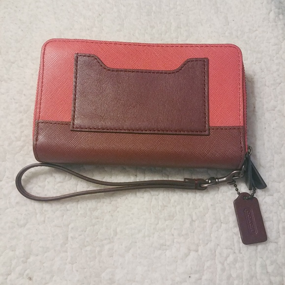 NWT! Coach Colorblock Double Zip Leather Wristlet - Picture 5 of 10